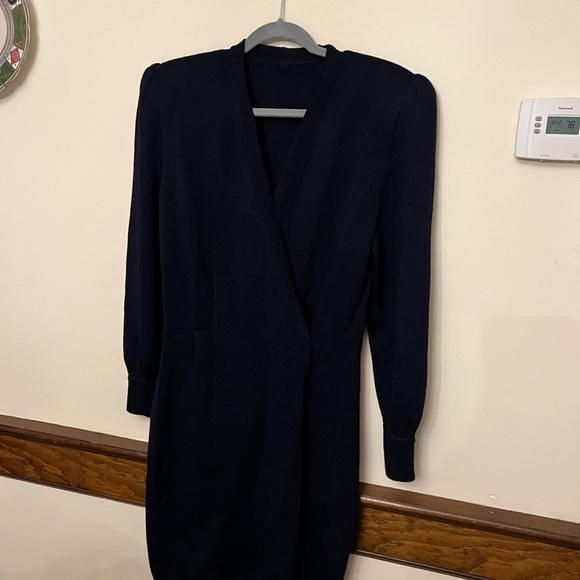 St John's by Marie Gray santana knit wrap dress in black size 12 - tags not on - Picture 2 of 7